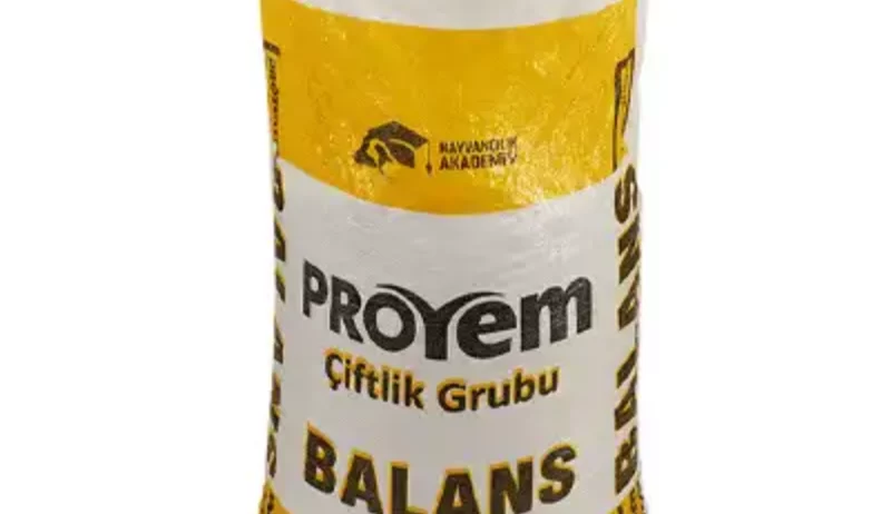 Yüksek miktarda tahıl kullanılan sağmal inek rasyonlarında protein, vitamin ve mineral açığını dengelemek için hazırlanmıştır. ÖZELLİKLERİ Kaliteli ve yüksek protein içeriği Yüksek vitamin ve mineral içeriği Dengeli amino asit profili Tahıl Karıştırılarak Kullanım FAYDALARI Üreticiye kullanım esnekliği sağlar. Üreticinin elindeki tahıl kaynaklarının yüksek miktarda kullanılmasını sağlayarak rasyon maliyetini düşürür. Performans artışı ve hastalıklara karşı koruma sağlar. Süt Kalitesini Destekler